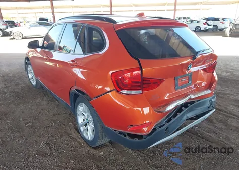2015 BMW X1 xDrive28I из США, поврежденный, VIN WBAVL1C50FVY28066